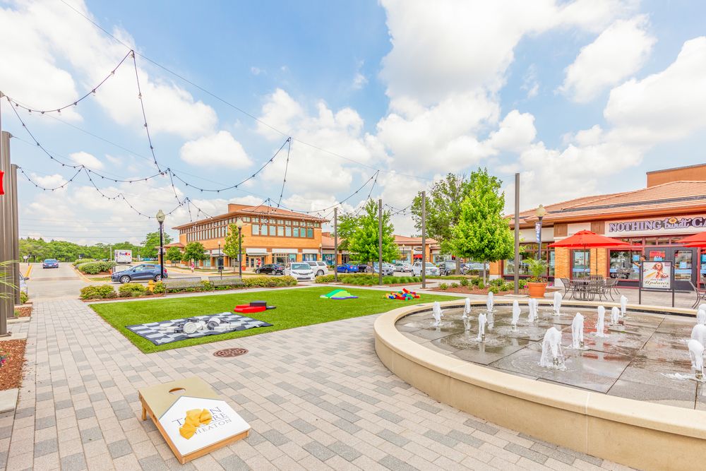 Town Square Wheaton: 55 E Loop Rd, Wheaton, IL 60189